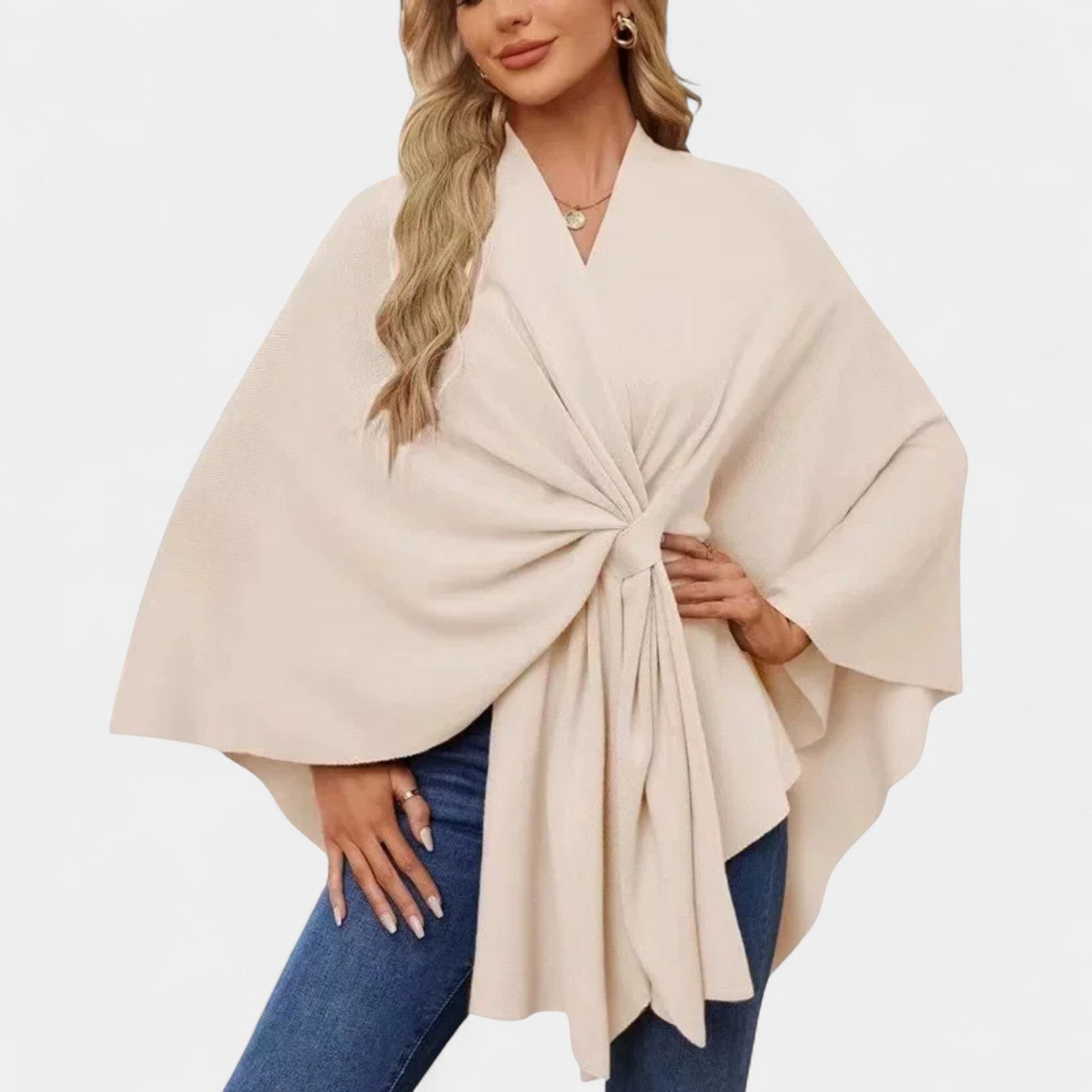 Daniela – Eleganta, gaisīga pončo blūze ar mezglu