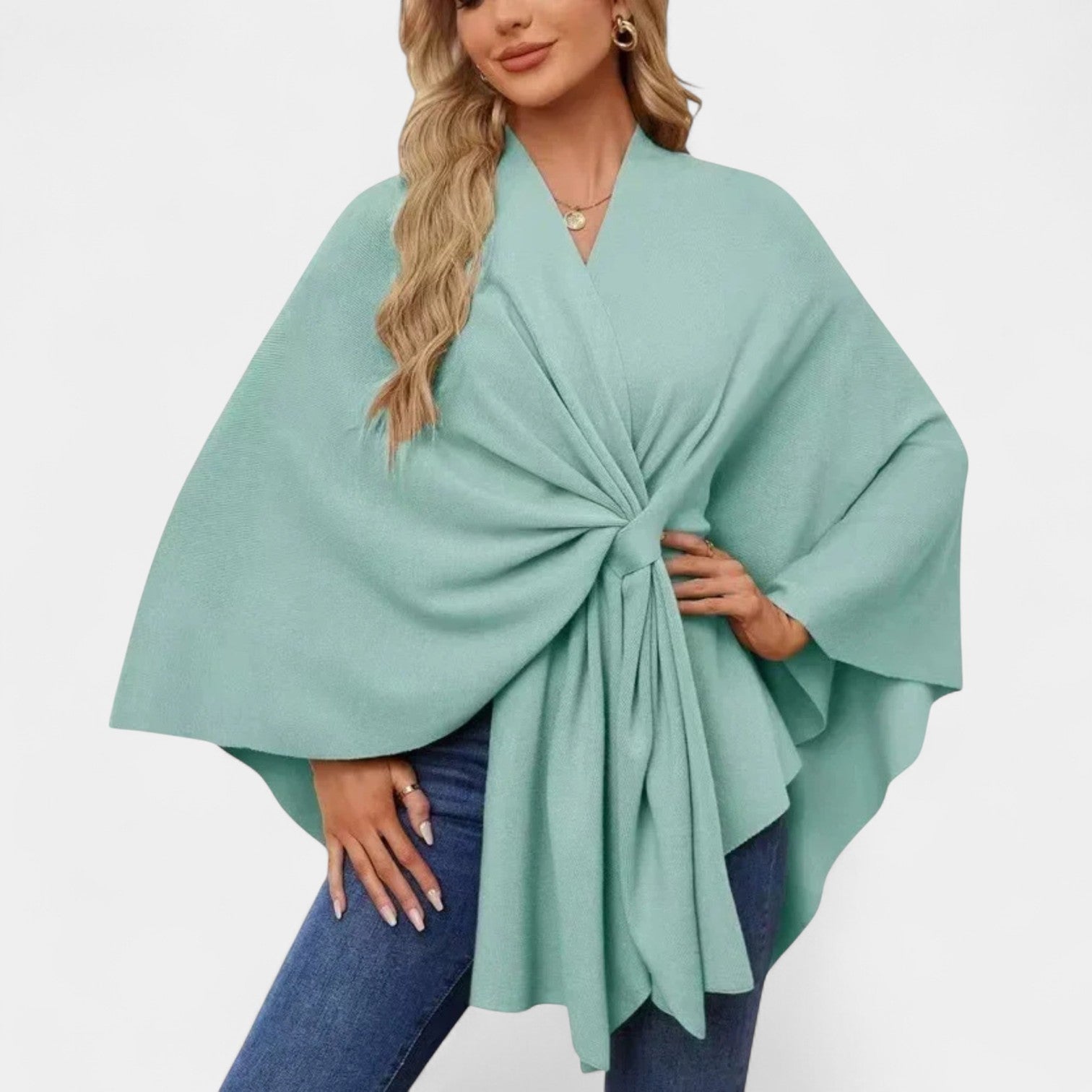Daniela – Eleganta, gaisīga pončo blūze ar mezglu