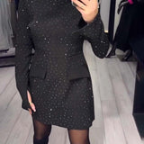 Soňa | Elegancka mała czarna sukienka z delikatnym blaskiem