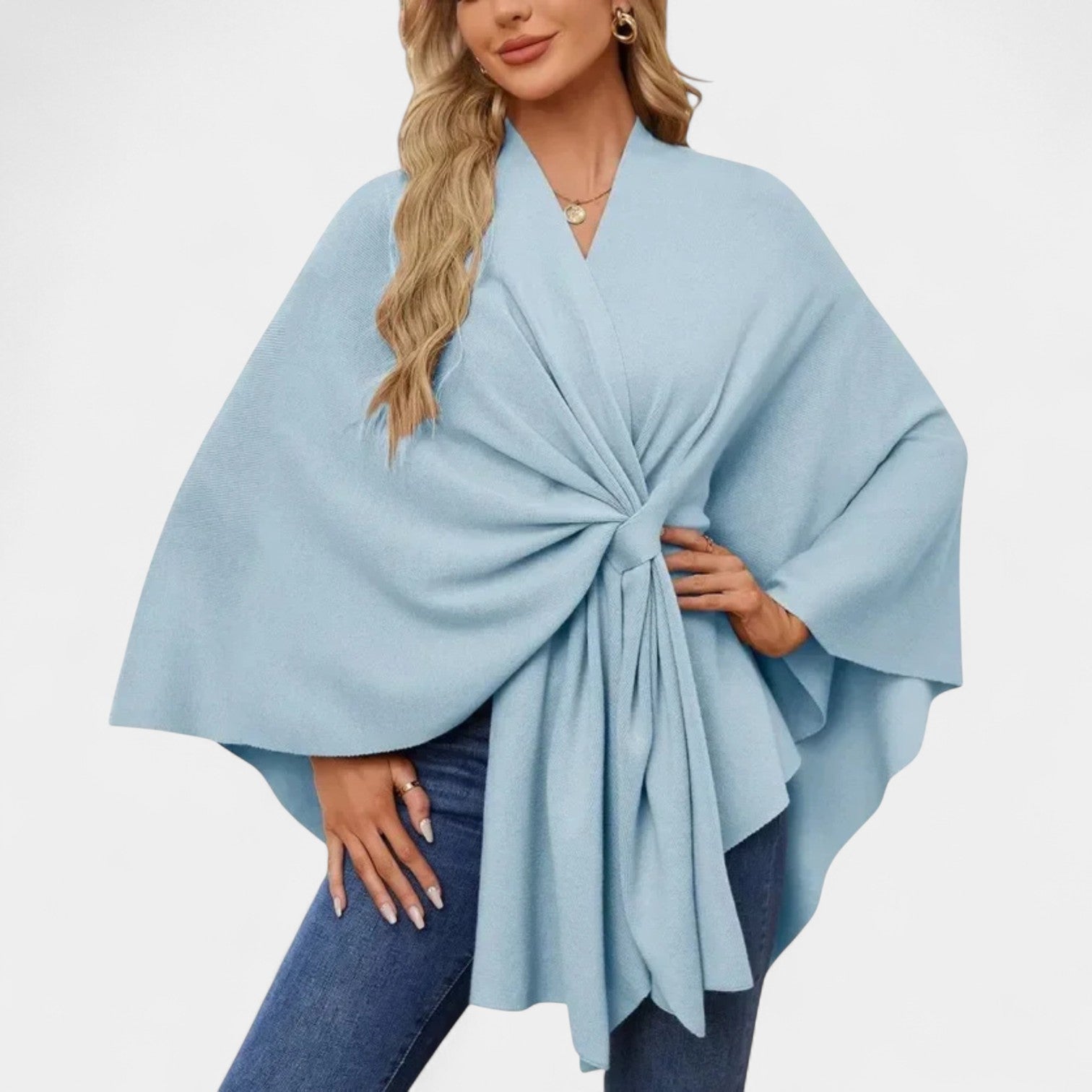 Daniela – Eleganta, gaisīga pončo blūze ar mezglu