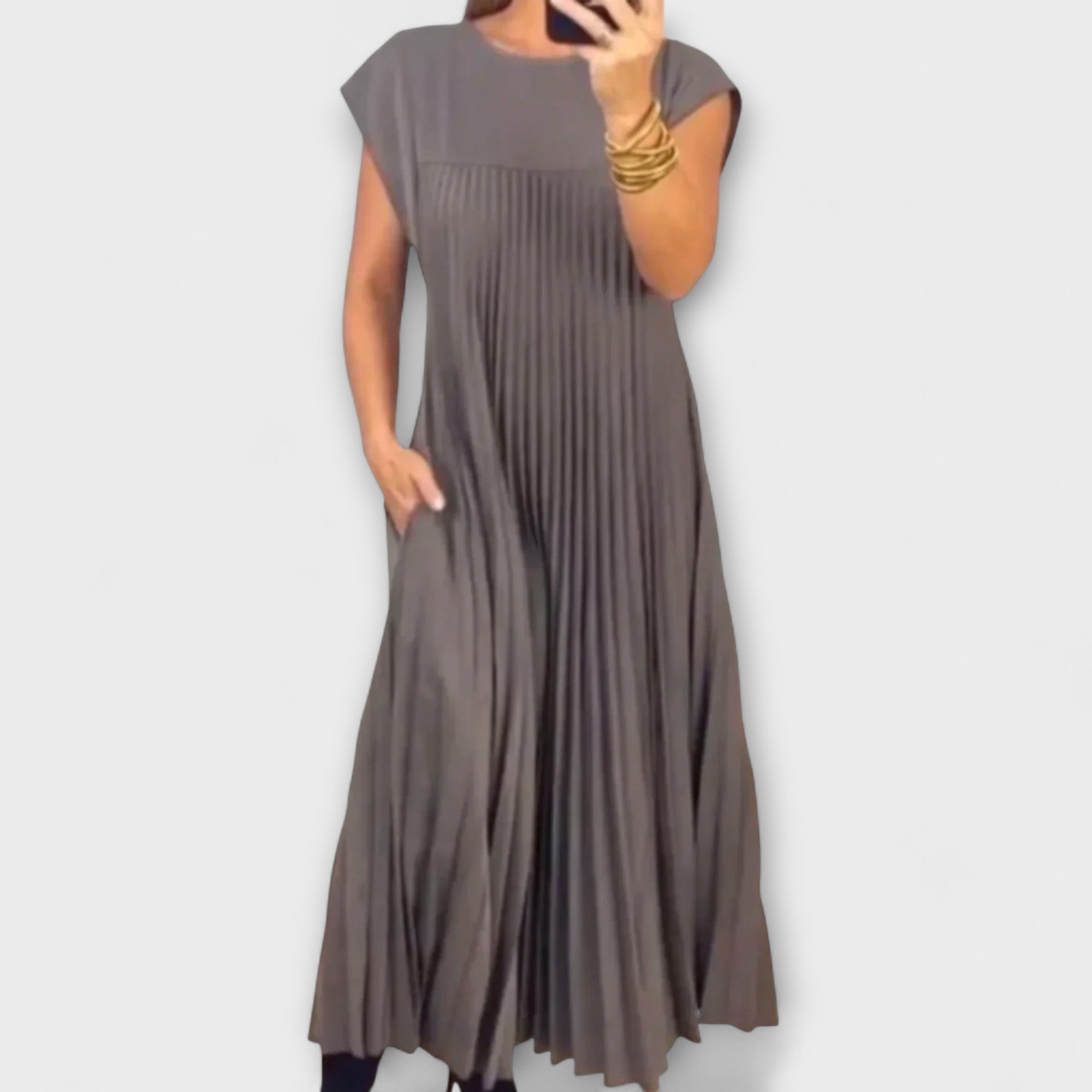Zairelle – Eleganta plisēta kleita