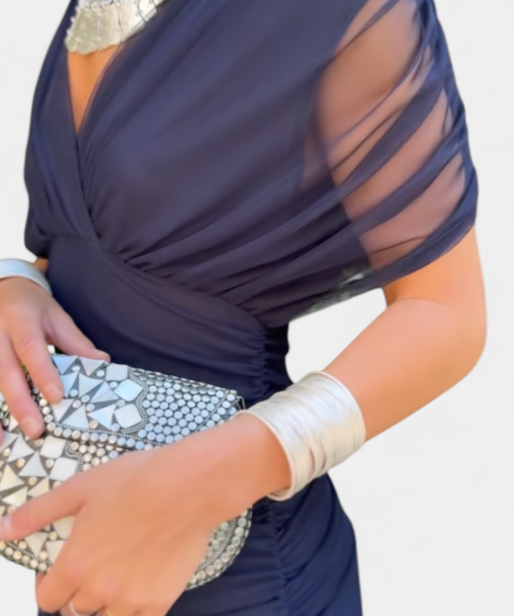 Eryzziah – Elegancka sukienka w kwiatowy wzór