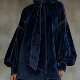 OLIVIA | Elegancka welurowa mini sukienka