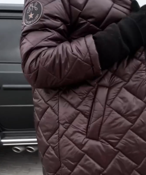 Bogna | Elegancka pikowana kurtka puchowa z kapturem